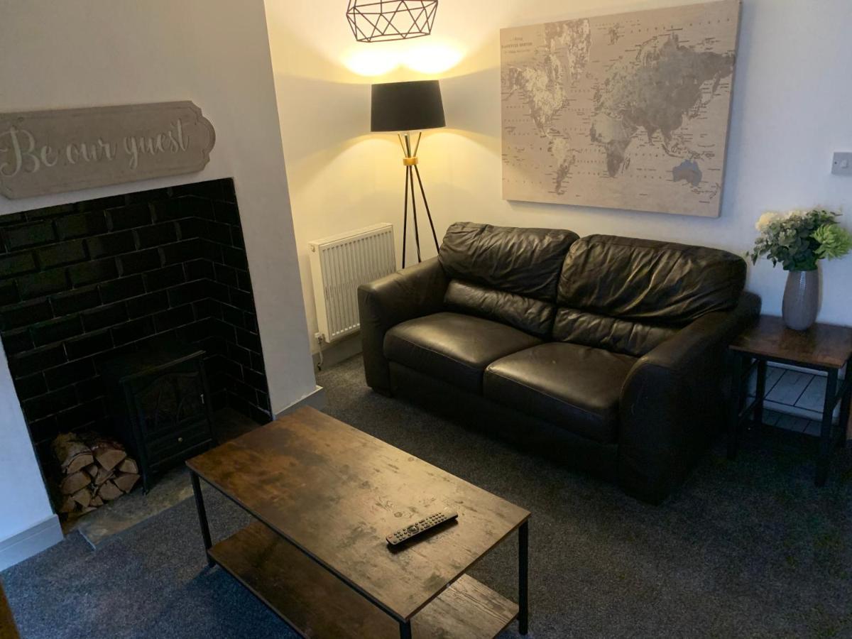 Cosy Cottage In Redcar - Workstays Uk Wilton  Экстерьер фото